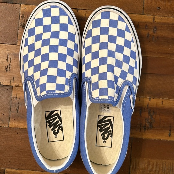 NWOT never worn blue and white checkered Vans. Women’s size 7, men’s size 5.5. - Picture 1 of 6